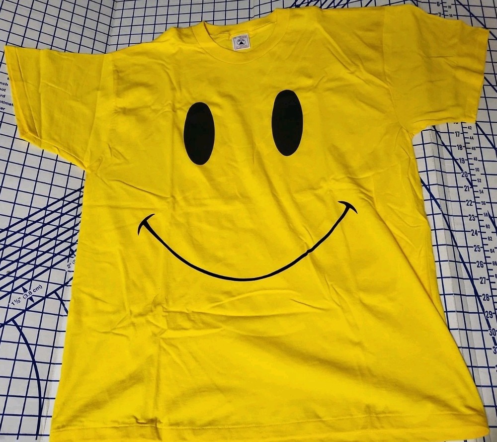 VTG Smiley Face Big Logo Yellow Face Single Stitch T-Shirt Size XL USA 80s 90s