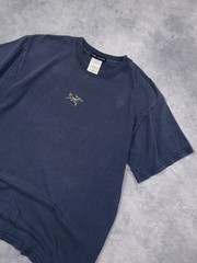 VERY RARE ARC’TERYX 1999 VINTAGE ARCHAEOPTERYX Y2K GRAIL CENTER LOGO T SHIRT