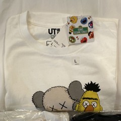 Uniqlo UT KAWS x Sesame Street Graphic Tee Lot – 5 Tees Size Large