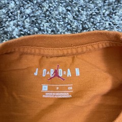 Nike Air Jordan Retro 1 Breds Chicago Shadow Sneaker T-Shirt Mens S Orange SS