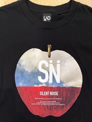 GU x Undercover Silent Noise Men’s Graphic Crew Neck T-Shirt Size M Pre-Owned
