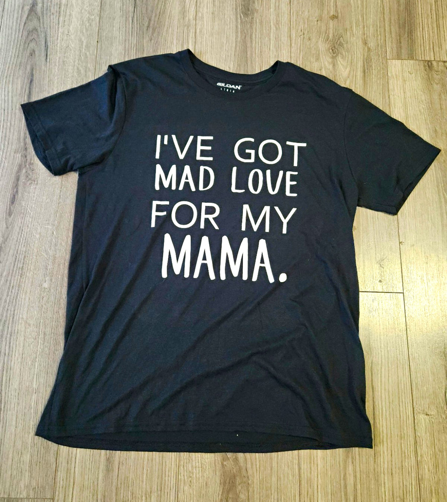 Gildan Black “I’ve Got Mad Love For My Mama” Graphic T-Shirt Unisex L
