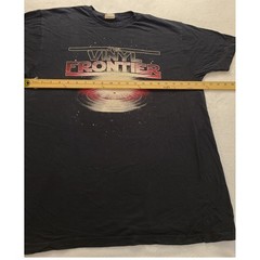Bay Island Sportswear The Vinyl Men’s Graphic T-Shirt Black XL Space Record