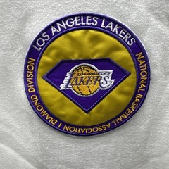 LA Lakers Size LARGE Diamond Supply Co White Black Raglan Shirt w Front Pocket