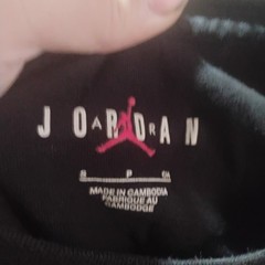 Jordan shirt size small men’s short sleeve t-shirt black with the gray and white