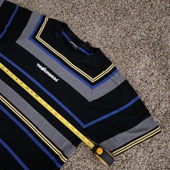 The Hundreds Vintage Y2K Striped Embroidered Graphic T-Shirt Black Blue Yellow