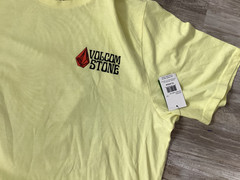 Y2K Volcom Stone Skateboard T-shirt Mens large bright Yellow Logo Spellout NWT