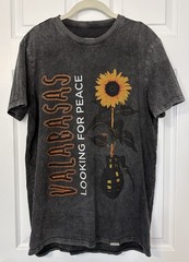 Valabasas Vintage Size M Graphic T-Shirt “Looking For Peace” Edgy Streetwear