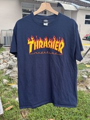Men’s Thrasher Magazine Skateboard Flames Navy Blue Graphic T-shirt (Large)