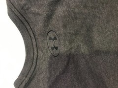 Under Armour Men’s T-shirt heather gray, with black logo. NEW WITH TAGS! size M