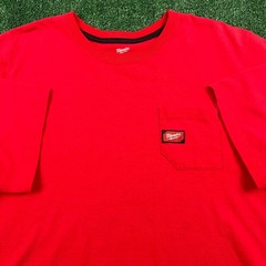 Milwaukee T-Shirt Men’s 2XL Red Short Sleeve Pocket Workwear Crewneck Cotton