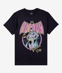 Graphic Tees: Batman (Gotham City) – Size LG – DC Universe – SEALED – New