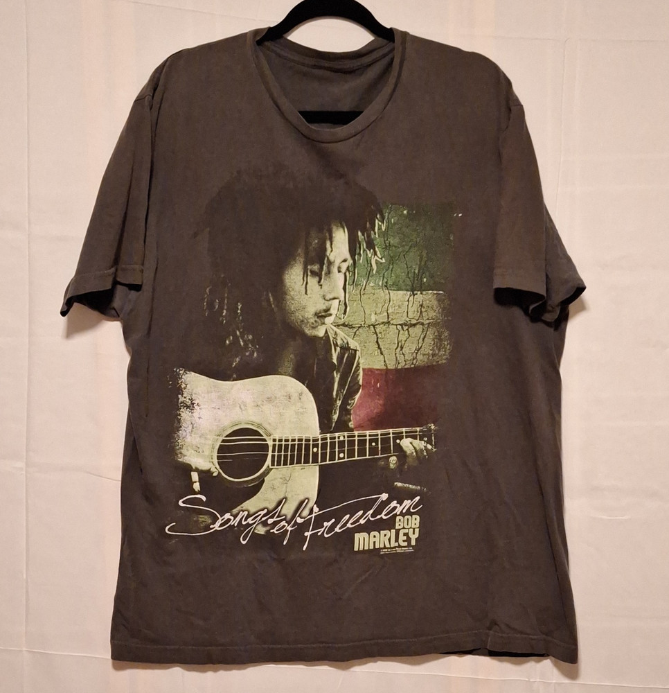 Bob Marley Song of Freedom 2XL Gray Graphic Print Crew Neck Short Sleeve Tee ’09