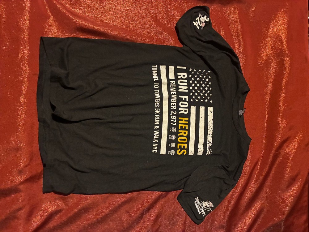 District T-Shirt Mens L I Run For Heroes Tunnel to Towers 5K Run 2014 Black