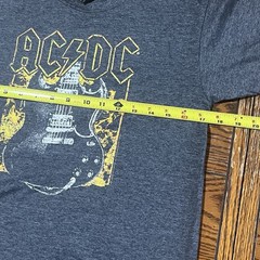 AC/DC T-Shirt Angus Young Guitar Logo Gray Size L