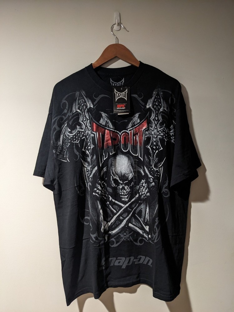 Vintage Y2K TapOut UFC MMA Skull Skeleton Red Foil Black XX-Large T-Shirt