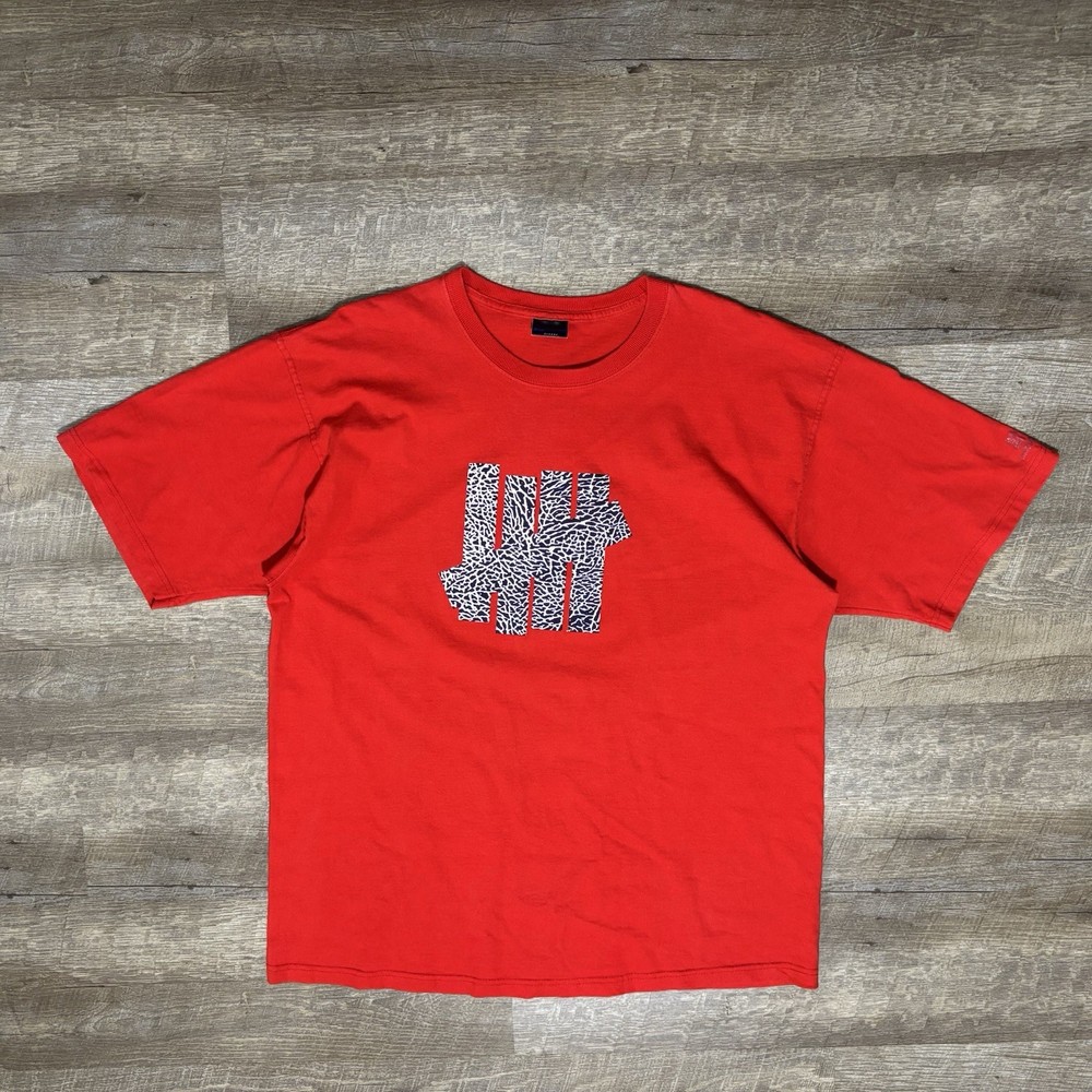 Undefeated LOGO Shirt Men’s XL Red Short Sleeve UNDFTD Y2K Elephant print