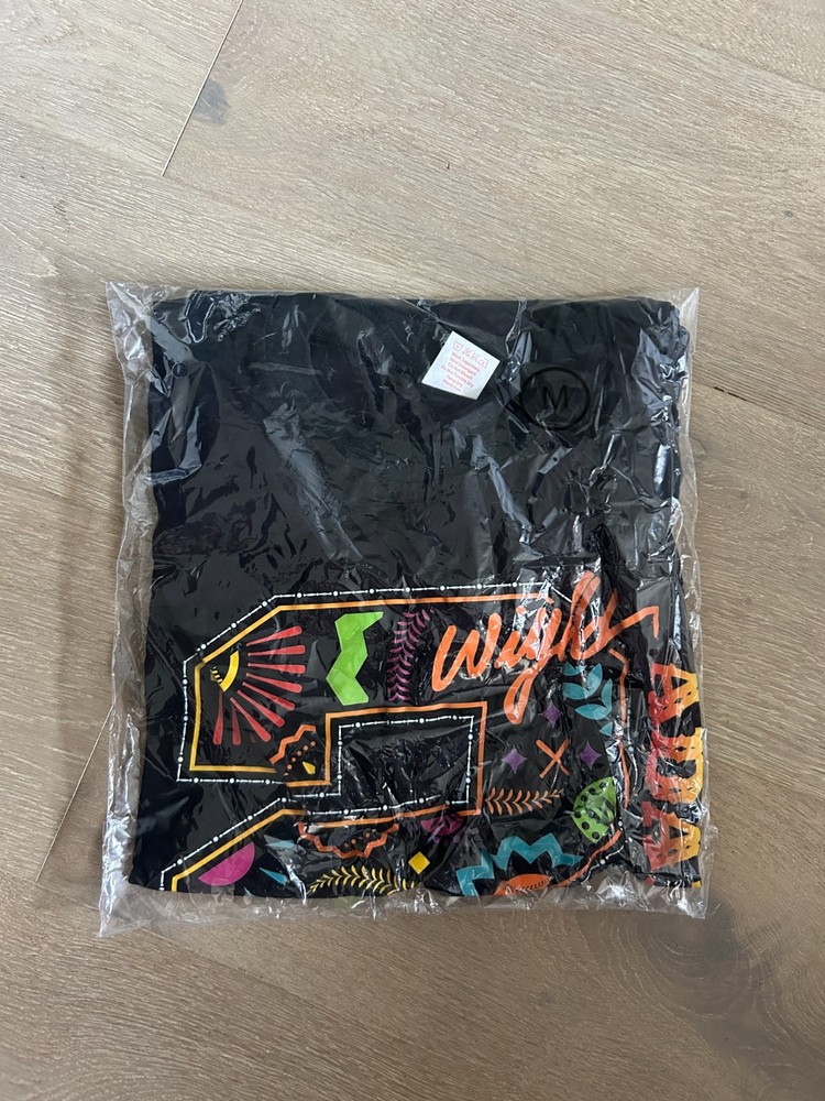 San Francisco Giants Willy Adames Fiesta Gigantes Black T Shirt SGA Oversized M