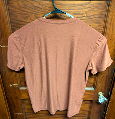 Vuori Tuvalu Strato Tech Tee Cherry Brown Gym Tee Men L Crew Stretch Anti-Odor
