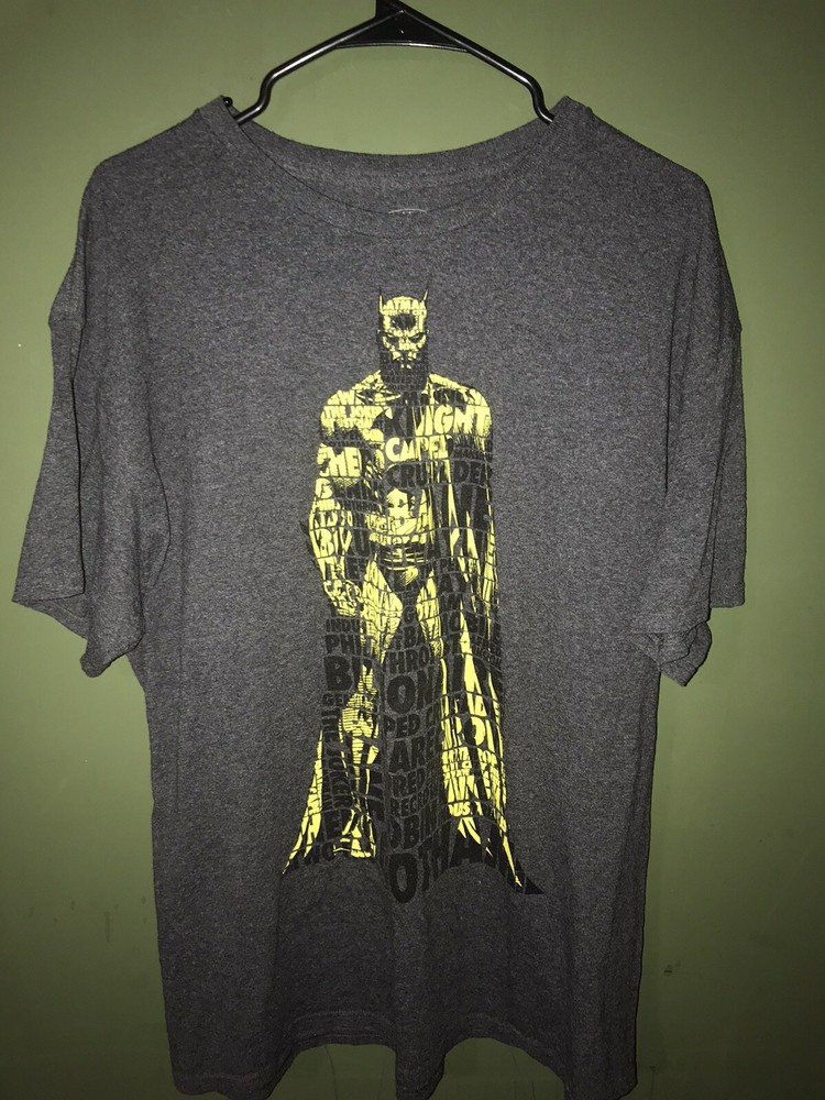 mens bat man t shirt, size XL Good Condition, Dark Grey, Yellow..pre Owned