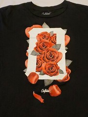 Outrank Black T-shirt Mens Medium Roses 19.5W X28L