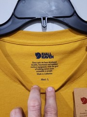 Fjallraven NWT Shirt Mens L Ochre Yellow Short Sleeve 100% Organic Cotton Logo