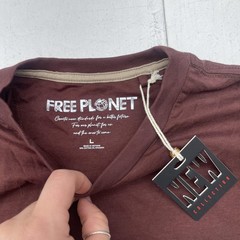 Free Planet Shirt Mens Large Brown Tan White Colorblock Crewneck New Tee Stretch