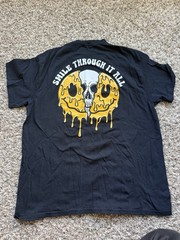 Black MENS Large T-Shirt With Skull Logo With Smile Through It All Viral