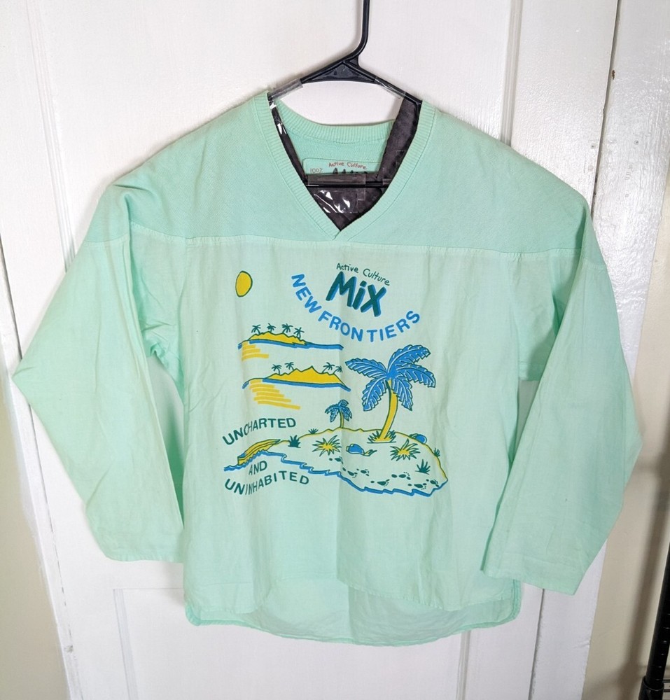 Vintage 90s Active Culture Mix Hip-Hop L/S Sm. (Fits Large) USA V-Neck Mint Grn