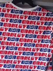 Oakley Shirt Mens Medium Red Blue Allover AOP USA Custom Fit Graphic 90s Vintage