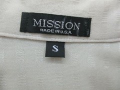 MISSION Shirt Men’s Size S Classic Stretch Button Down Slim Ivory NEW