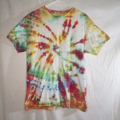 Gildan Cotton M Short Sleeve Starburst Tie Dye T-Shirt Red Green Orange