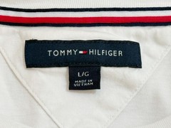 TOMMY HILFIGER Boy’s Short Sleeve Pull-Over White T-Shirt Large