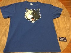 Minnesota Timberwolves Ricky Rubio 9 Smaller Fitting XL T Shirt NBA Majestic