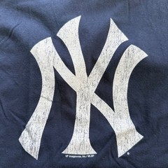 MLB Genuine Merchandise New York Yankees Logo Blue Graphic T-Shirt Men Large EUC