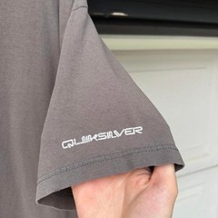 GREY 00s QUIKSILVER GRUNGE LOGO GRAPHIC TEE
