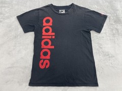 Adidas Go-To Tee Men M Black Red Vertical Logo Graphic Short Sleeve Shirt