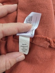 Duluth Trading Mens Orange Long Tail T-Shirt Size Medium Relaxed Fit 100% cotton