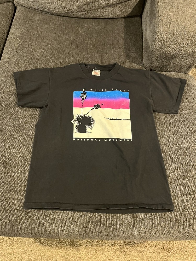 White Sands National Monument Graphic black Shirt L see pictures