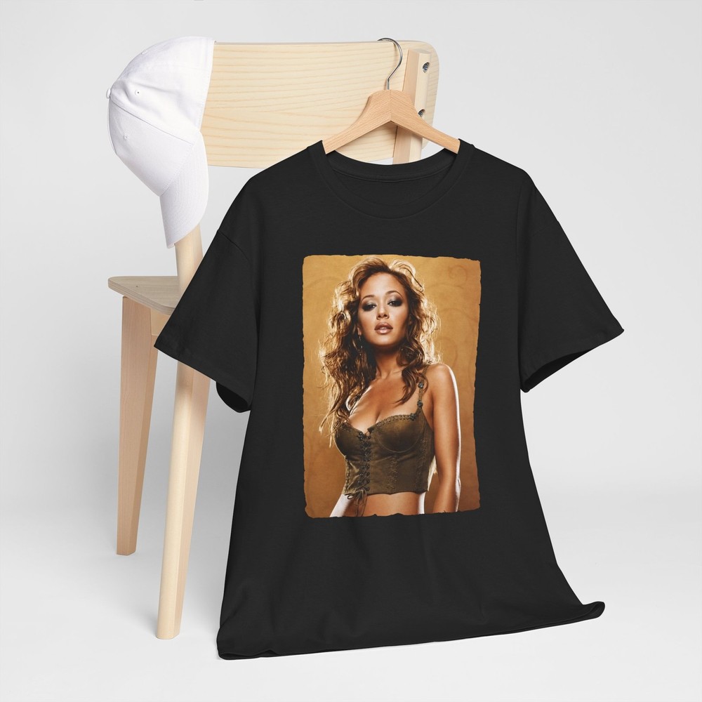 Leah Remini Retro Vibe Vintage Look The King of Queens Kevin Can Wait Fan shirt