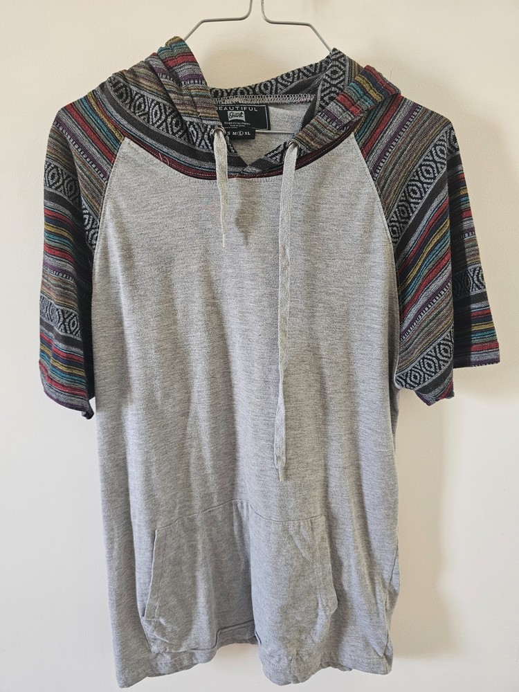 Beautiful Giant Hoodie Mens Large Gray Pullover Aztec Print Soft Lightweight