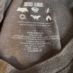 Justice League Joker Tee Shirt “We Live In A Society” Size Med 28L x 40W