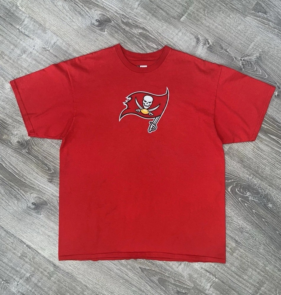 NFL Tampa Bay Buccaneers Men’s Red Shirt size XL