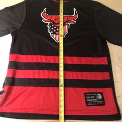 Maxi Milian Chicago Bulls Hockey Sports Mens Jersey Blk/Red Size XL Long Sleeve
