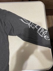 MEN’S SIZE LARGE : SALT LIFE GRAY LONG SLEEVE FISHING SHIRT – LOGO ON BACK