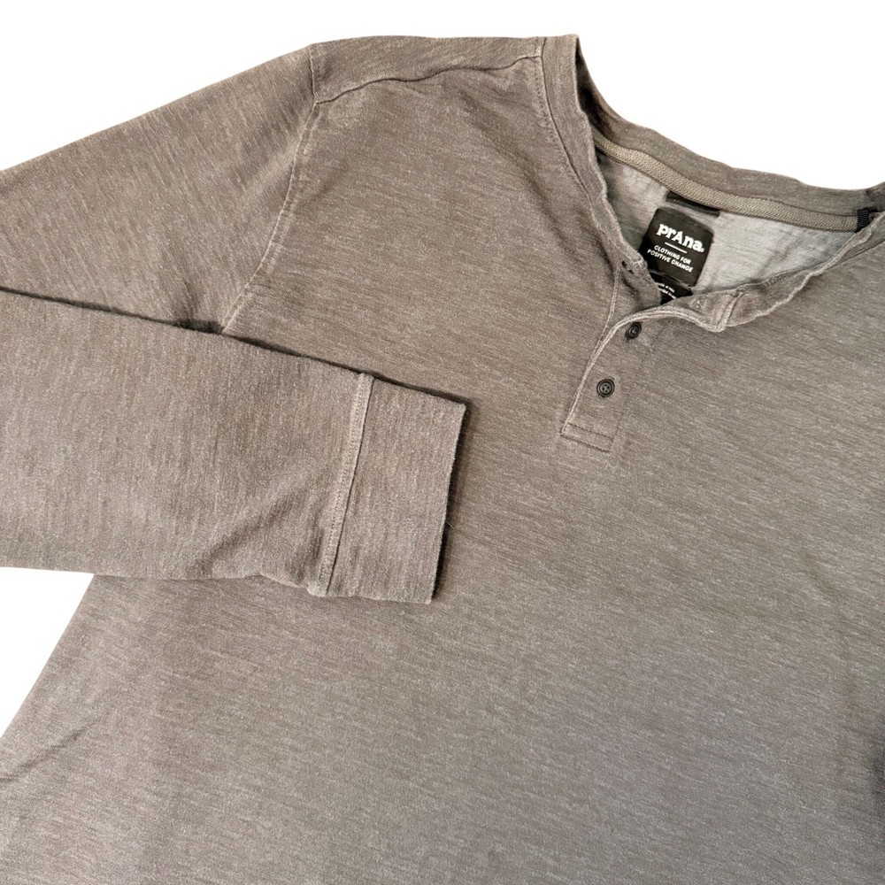 PrAna Mens Standard Fit Henley Organic Cotton Blend Gray Classic Sustainable LG
