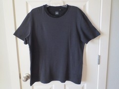 Hugo Boss Men’s T-Short Size XL (run smaller see meas.) Short sleeves