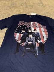 New The Beatles Invasion American Flag Background – Blue Shirt Sz Small Mens
