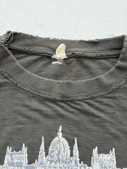 Men’s Vintage Budapest T-Shirt Black Spell-Out XL Hungary HOLES Thrashed Paper