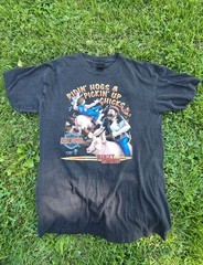 Vintage Harley Davidson 3D Emblem T-shirt Ridin Hogs Chicks (Large) (19.5×26.5)